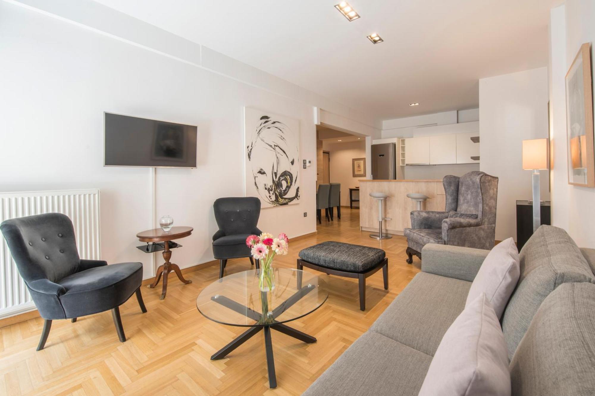 Delightful Stylish Two Bedroom Condo In Hip Area Of Central Athens Exterior photo