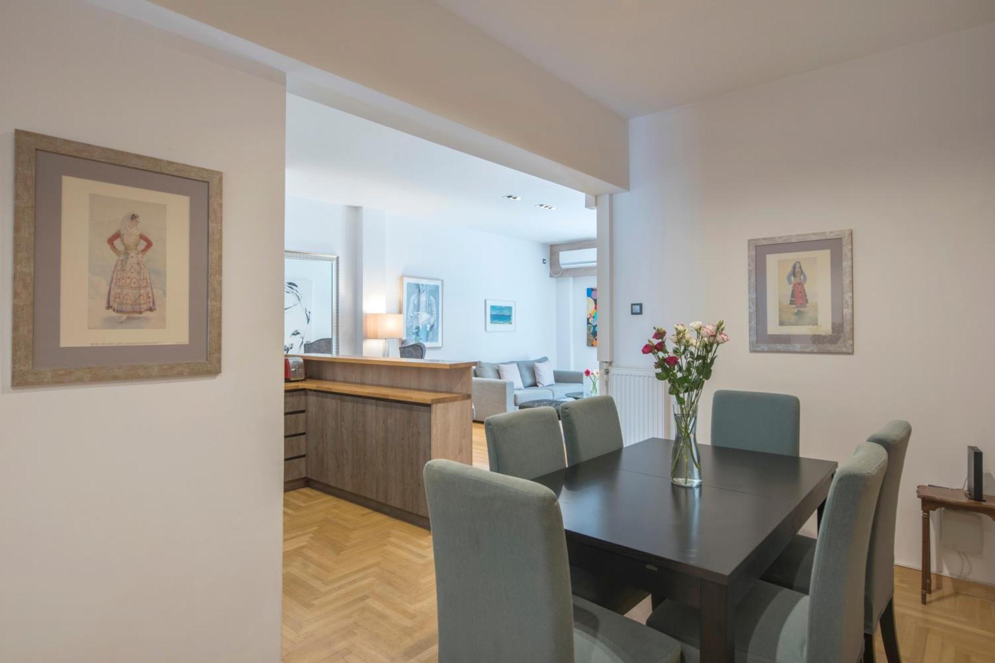 Delightful Stylish Two Bedroom Condo In Hip Area Of Central Athens Exterior photo