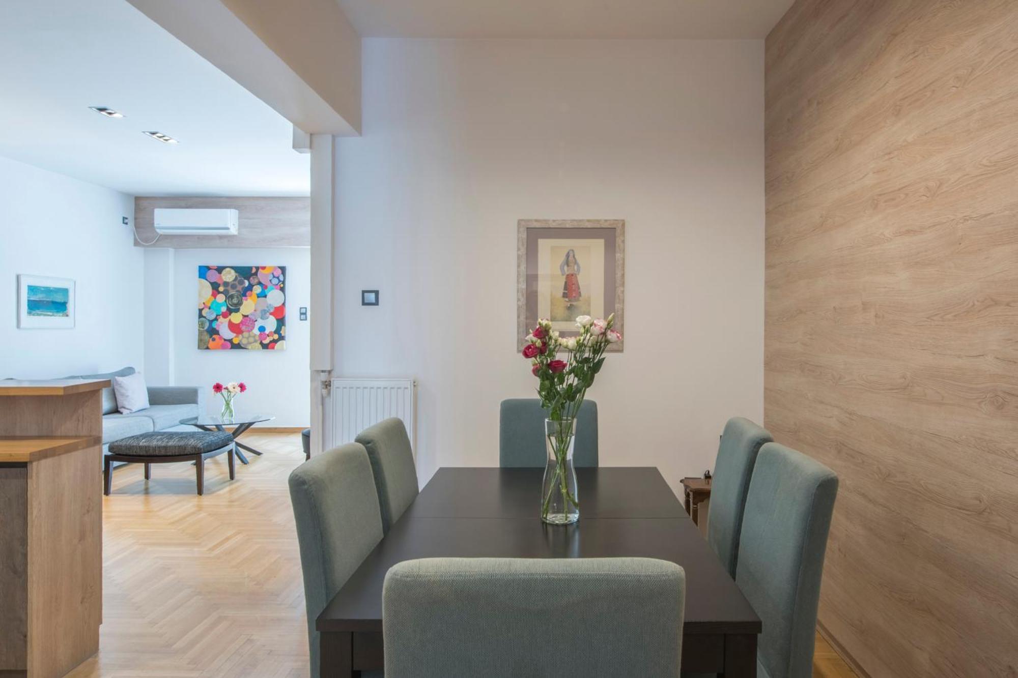 Delightful Stylish Two Bedroom Condo In Hip Area Of Central Athens Exterior photo